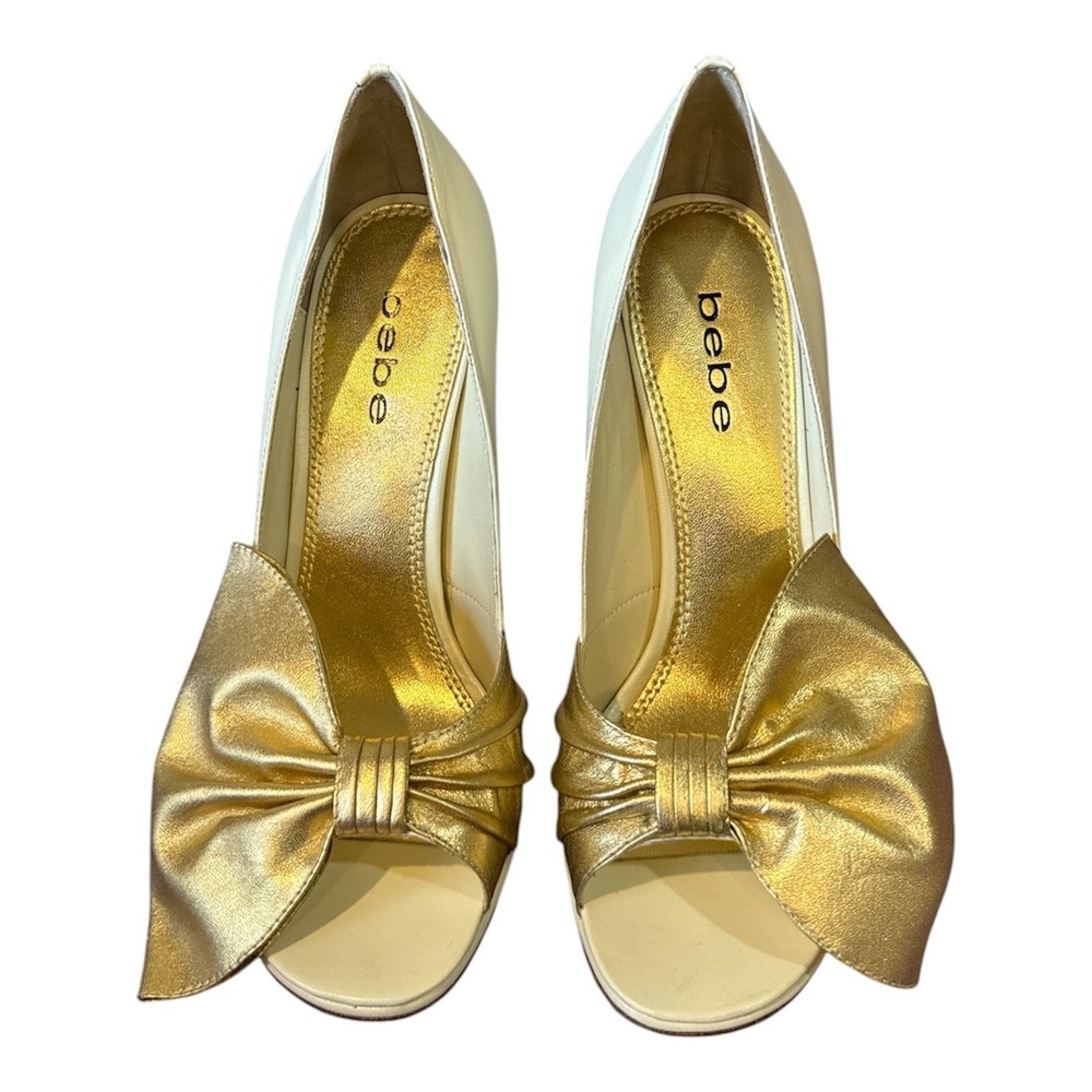 Bebe Gold peep toe pumps large front bow off-white/ivory matte upper  7M 5" Heel